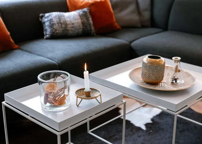 Huswell - Stunning In The Heart Of